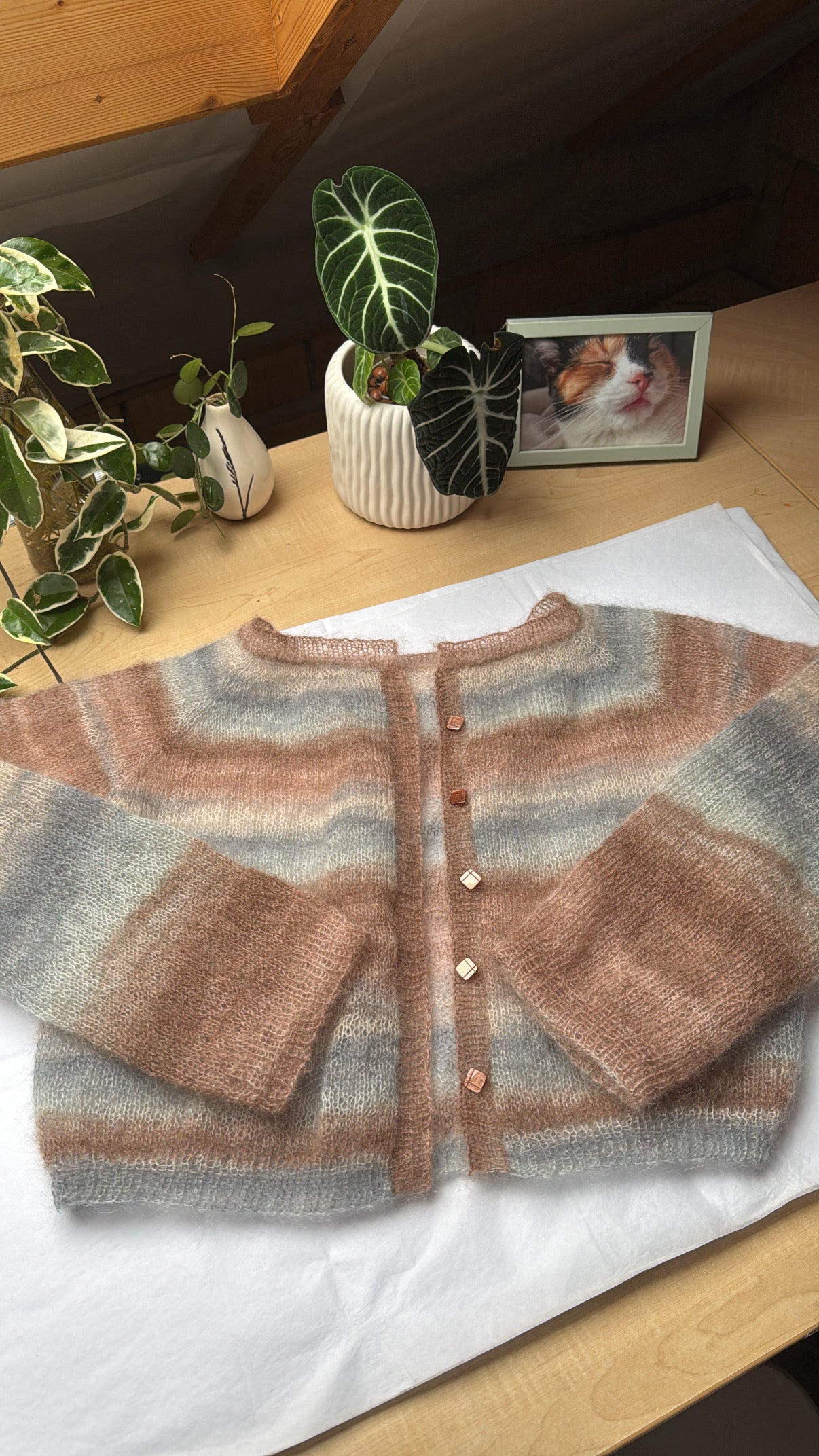 Cardigan “Soft Haze” Pattern