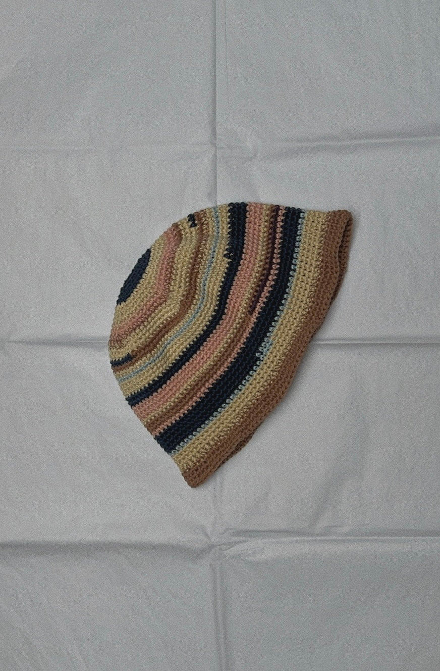 handmade crochet bucket hat "blueberry blush"