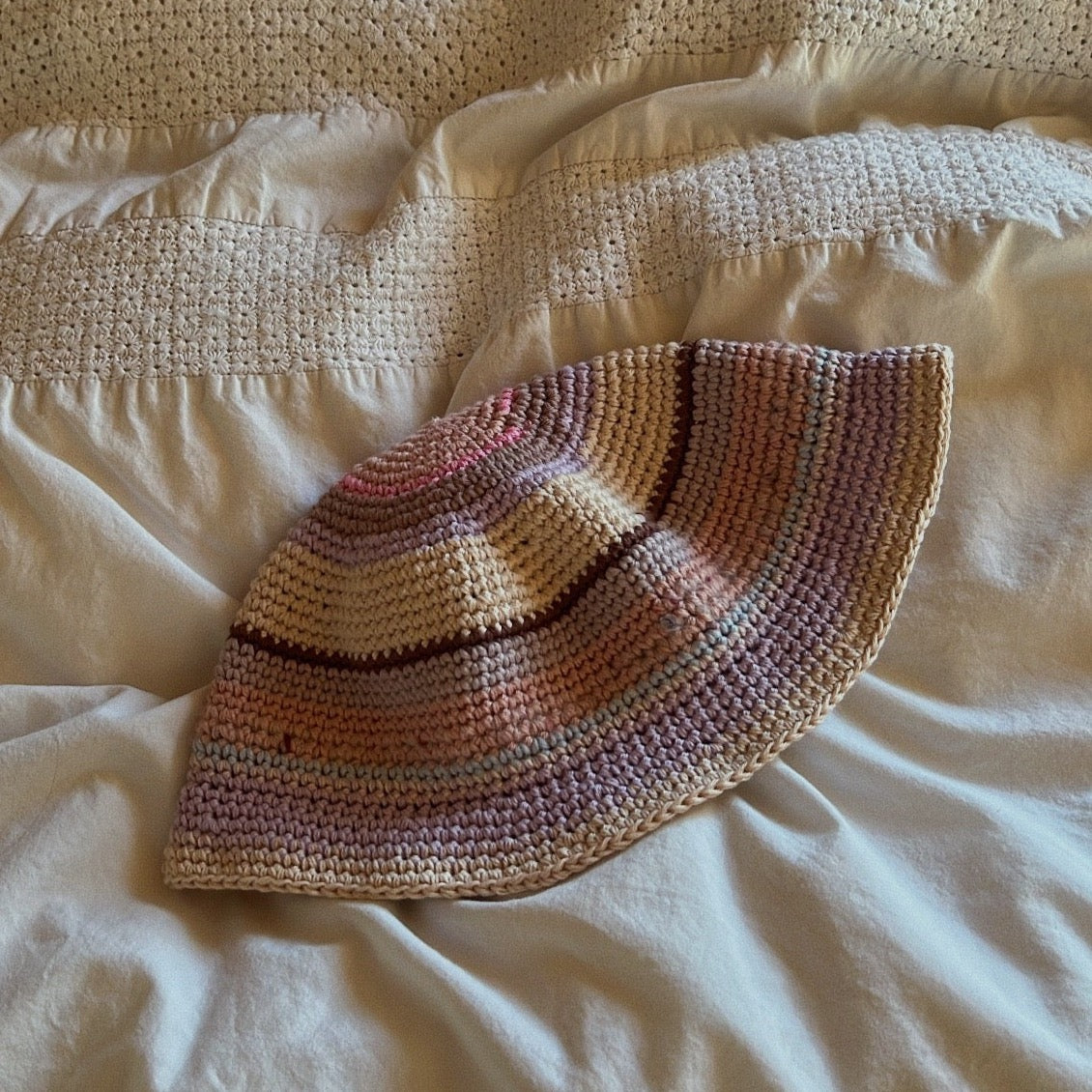 handmade crochet bucket hat "Bubblegum"